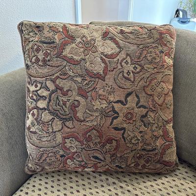 COMFORTABLE OLIVE GREEN ARMCHAIR WITH REVERSIBLE CUSHIONS AND OTTOMAN