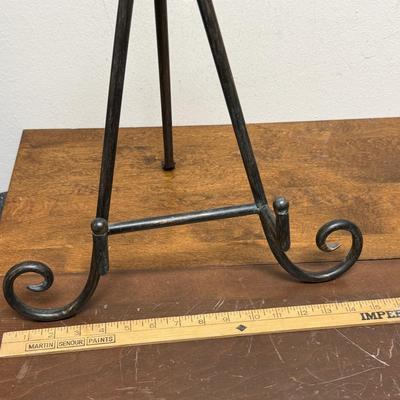 Tabletop Display Easel