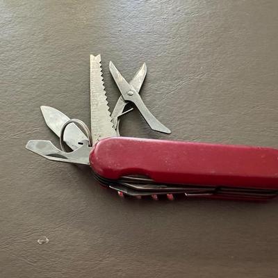OHIO FORGE MULTI TOOL WITH CASE, MULTI FUNCTION POCKET KNIFE, SMALL TAPE MEASURE AND MORE
