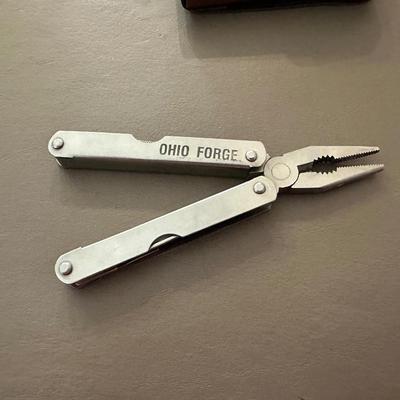 OHIO FORGE MULTI TOOL WITH CASE, MULTI FUNCTION POCKET KNIFE, SMALL TAPE MEASURE AND MORE