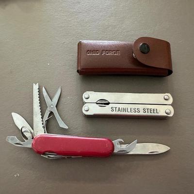 OHIO FORGE MULTI TOOL WITH CASE, MULTI FUNCTION POCKET KNIFE, SMALL TAPE MEASURE AND MORE