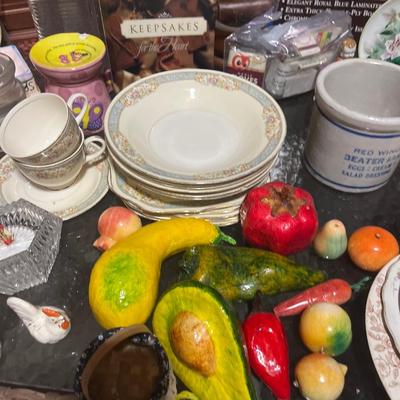 Red Wing beater crock, misc kitchen & decor