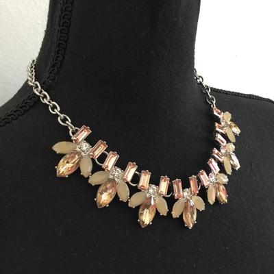 Beautiful, banana Republic rhinestone statement, necklace