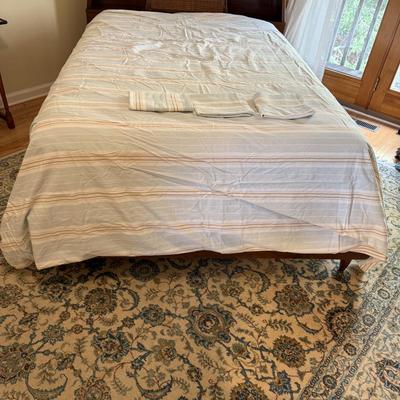 Full Size Bedding, Pillows and More! (GB-BM)