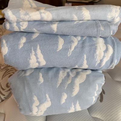 Full Size Bedding, Pillows and More! (GB-BM)