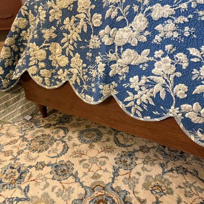 Full Size Bedding, Pillows and More! (GB-BM)