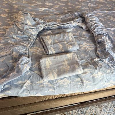 Full Size Bedding, Pillows and More! (GB-BM)