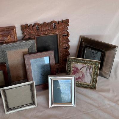Assortment of Decorative Frames (DR-DZ)