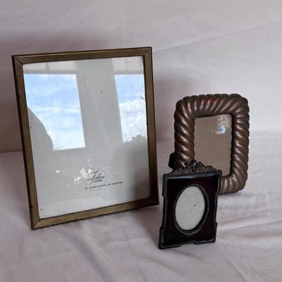 Assortment of Decorative Frames (DR-DZ)