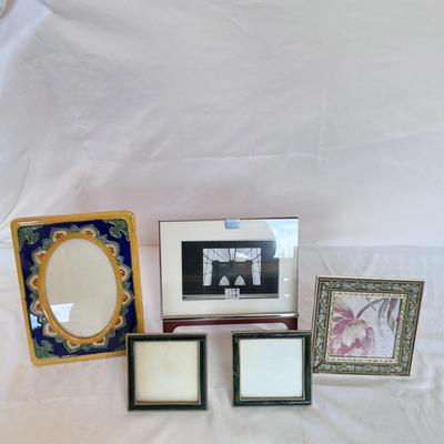 Assortment of Decorative Frames (DR-DZ)