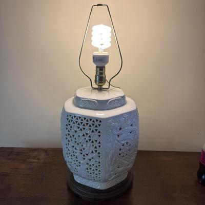 Large Ornate Porcelain Table Lamp (GB-BM)