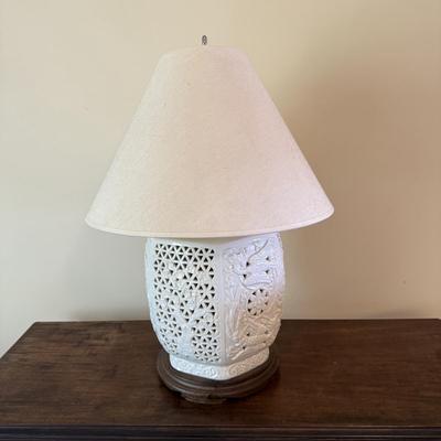 Large Ornate Porcelain Table Lamp (GB-BM)