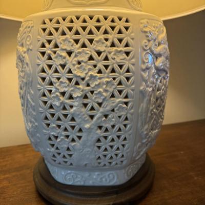 Large Ornate Porcelain Table Lamp (GB-BM)