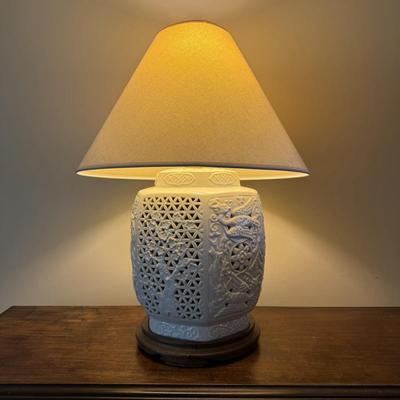 Large Ornate Porcelain Table Lamp (GB-BM)