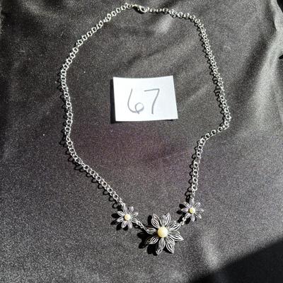 Silver Tone Blosson Necklace