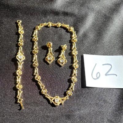 Beautiful Gold Tone Set