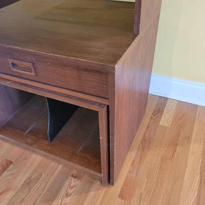 MCM Expandable Wooden Turntable Cabinet (LR-EL)