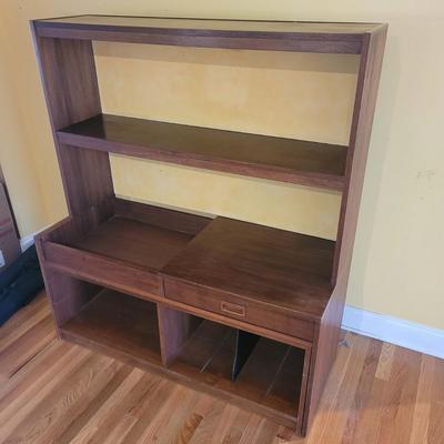 MCM Expandable Wooden Turntable Cabinet (LR-EL)
