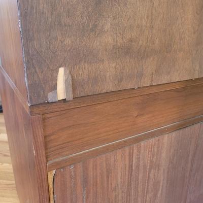 MCM Expandable Wooden Turntable Cabinet (LR-EL)