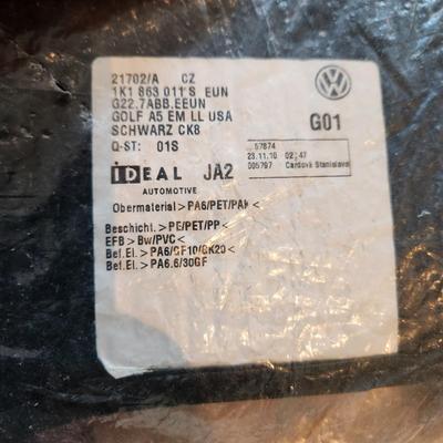 OEM VW Golf Volkswagen Floor Mats 4pc Black Carpet 1k1 863 011s Sealed