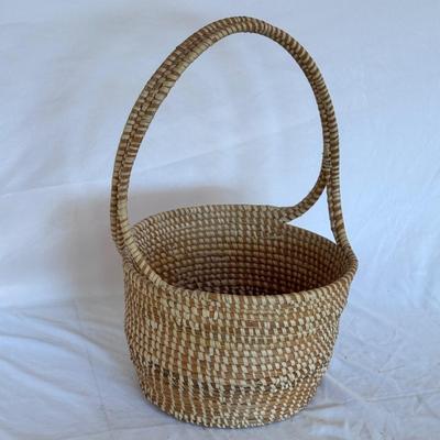 Stair Step Basket, Lidded Basket, and More (DR-DZ)