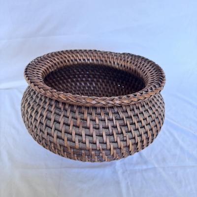 Stair Step Basket, Lidded Basket, and More (DR-DZ)