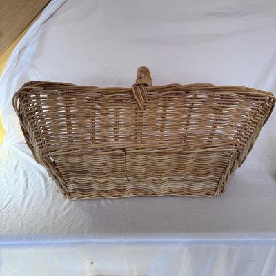 Wicker Baskets Galore (DR-DZ)