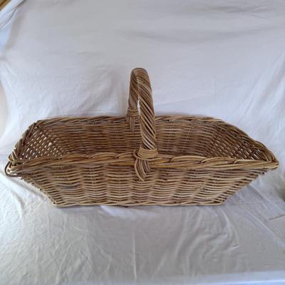 Wicker Baskets Galore (DR-DZ)