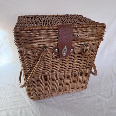 Four Picnic Baskets (DR-DZ)
