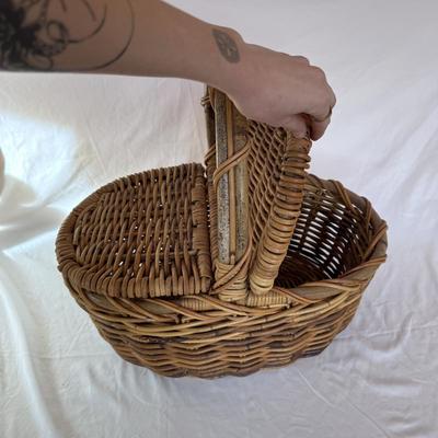 Four Picnic Baskets (DR-DZ)