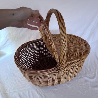 Four Picnic Baskets (DR-DZ)