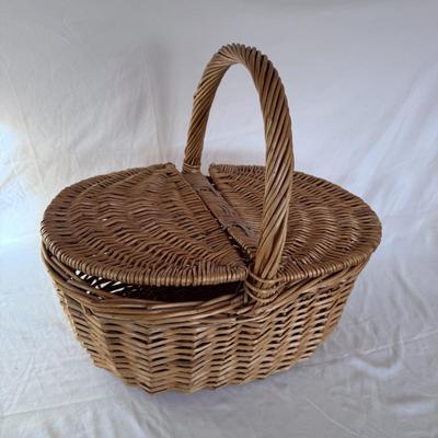 Four Picnic Baskets (DR-DZ)