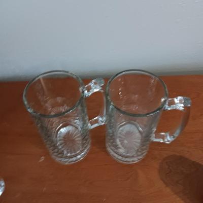 GLASS BEER MUGS AND METAL CUPS PLUS 2 METAL SERVING LEAVES