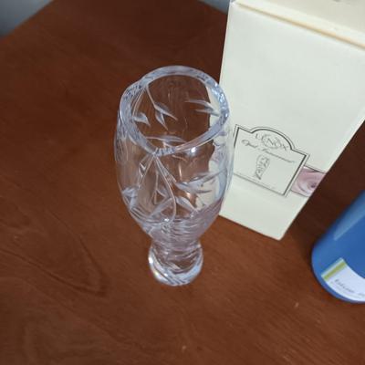 LENOX CRYSTAL VASE, 3 CANDLES AND A 5 X 7 FRAME