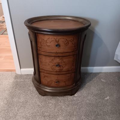 3 DRAWER ACCENT CHEST