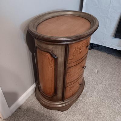 3 DRAWER ACCENT CHEST