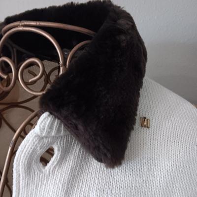 CLASSY MIKE & ME IVORY COLORED KNIT SWEATER WITH GOLD BEAD ACCENTS AND REMOVABLE FAUX FUR COLLAR (MEDIUM)