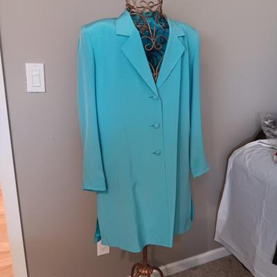 2 PIECE DIANE GILMAN LIGHT WEIGHT JACKET AND SLACKS