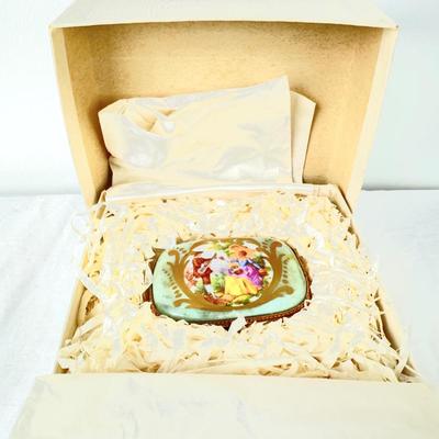1242 Vintage Limoges Porcelain Box