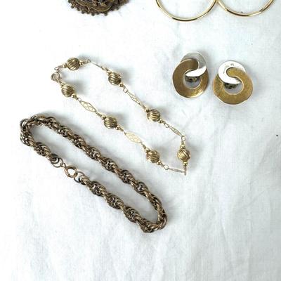 1246 Gold Tone Costume Jewelry lot