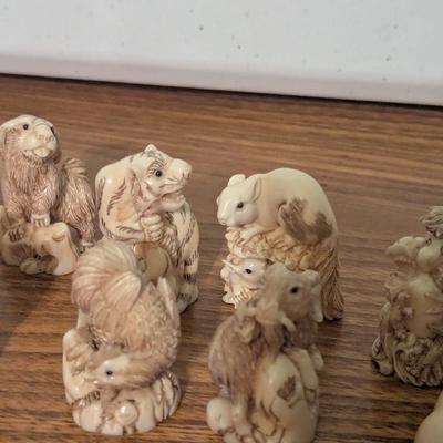 Carved Zodiac Animal Figures With The Box