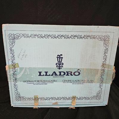 LLADRO Porcelain "HURRY NOW" #5503 ~ Young Girl with Geese