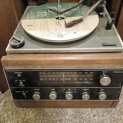 Rare Working 1970s Magnavox Drum Console Stereo end tables one with stereo - one with speakers - WORK Great! With original paperwork and...