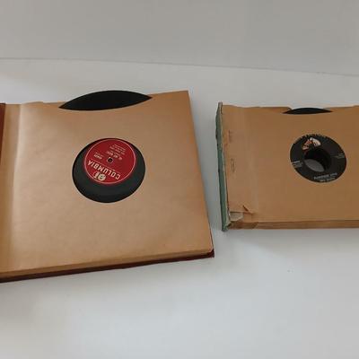 Rare Working 1970s Magnavox Drum Console Stereo end tables one with stereo - one with speakers - WORK Great! With original paperwork and...