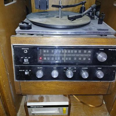 Rare Working 1970s Magnavox Drum Console Stereo end tables one with stereo - one with speakers - WORK Great! With original paperwork and...