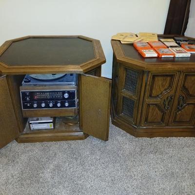 Rare Working 1970s Magnavox Drum Console Stereo end tables one with stereo - one with speakers - WORK Great! With original paperwork and...