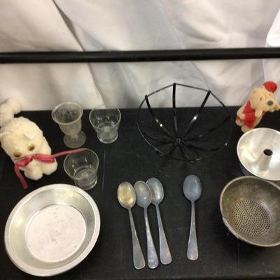 Metal and Plushy Plastic Toy Lot