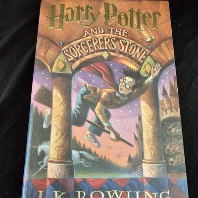 Harry Potter and the Sorcerer's Stone - Hardback - First American Edition, October 1998