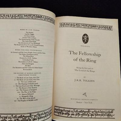 JRR TOLKIEN Lord of the Rings - The Fellowship - The two Towers - and the return of the king 3 book Collection