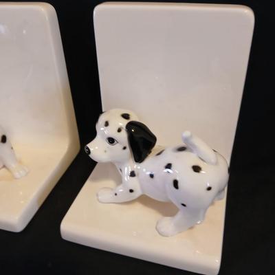 Adorable Dalmation OTAGIRI Bookends with Four hardback books - All things Bright and Beautiful & Every living thing By James Herriot